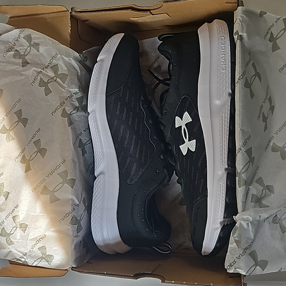 Men's 12 Under Armour Black - Athletic Shoes